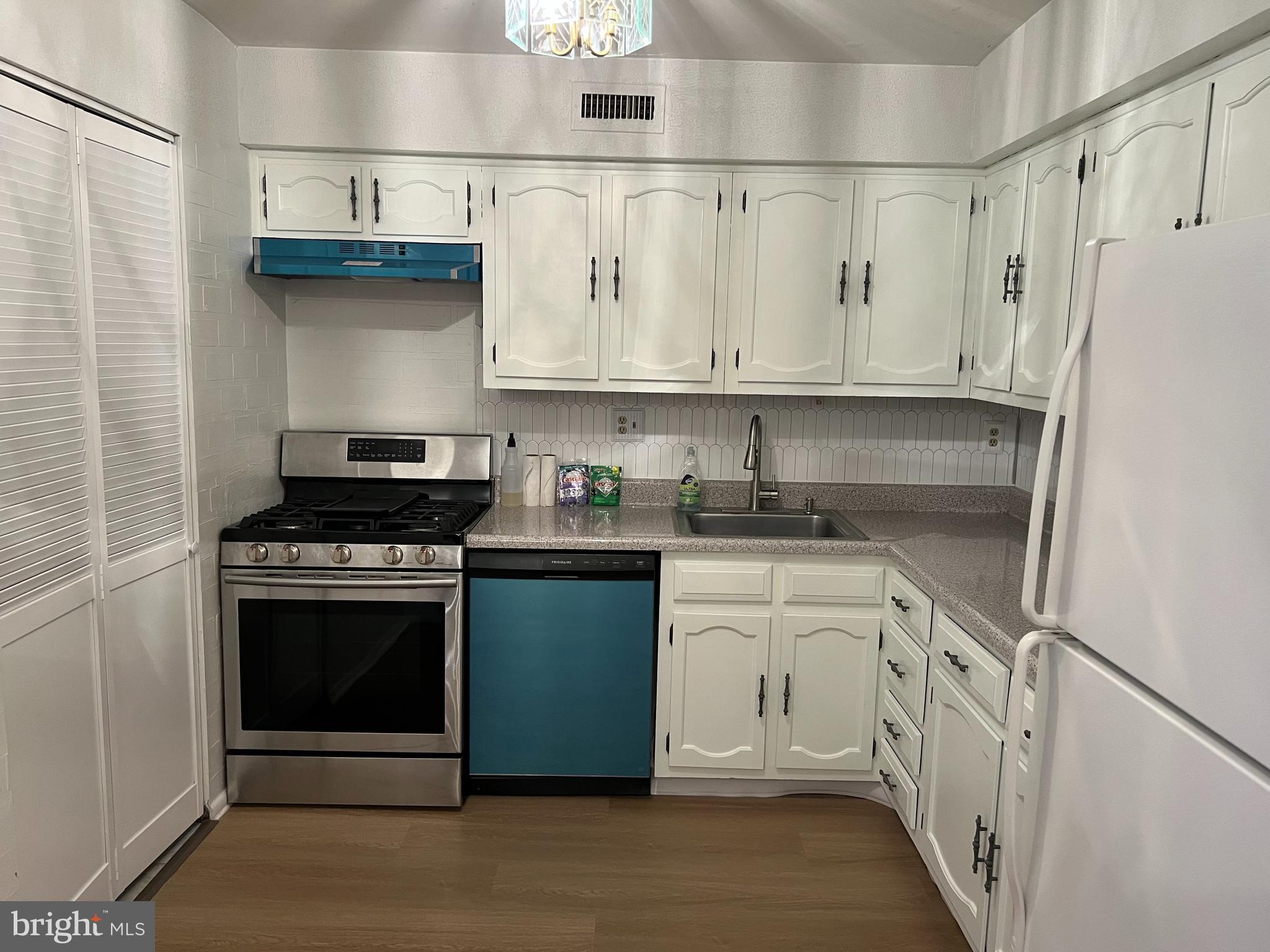 809 Red Lion Road, Unit B36 Philadelphia, PA 19115 - Photo 4 of 16