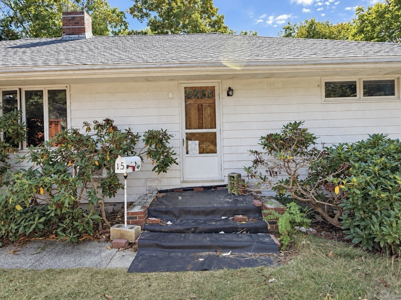 15 Kelley Road Salem, MA 01970 - Photo 2 of 30 Gallery Image 2
