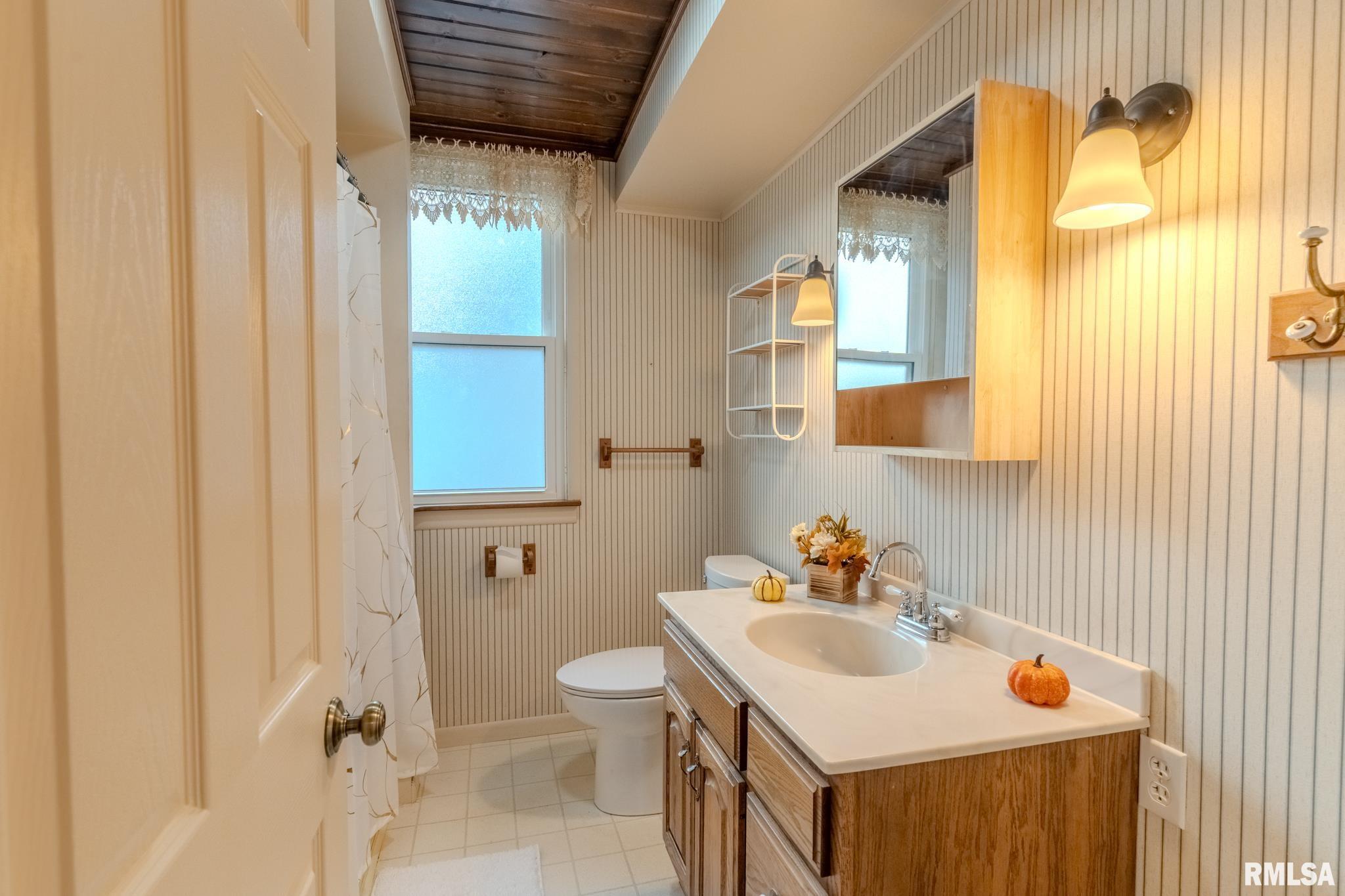 839 6th Avenue South Clinton, IA 52732 - Photo 21 of 33