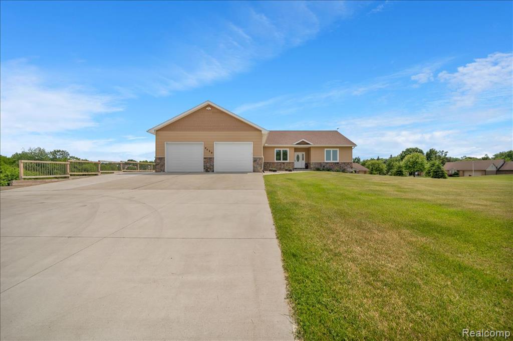 4266 McCandlish Road Grand Blanc, MI 48439 - Photo 5 of 68