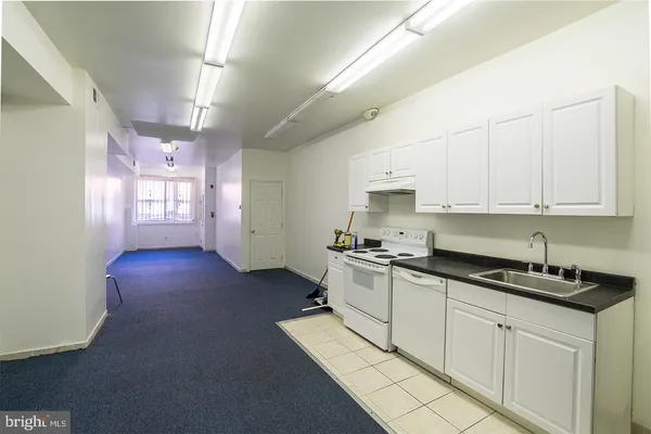$1,095 | 1222 South Street, Unit 1, Philadelphia, PA 19147
