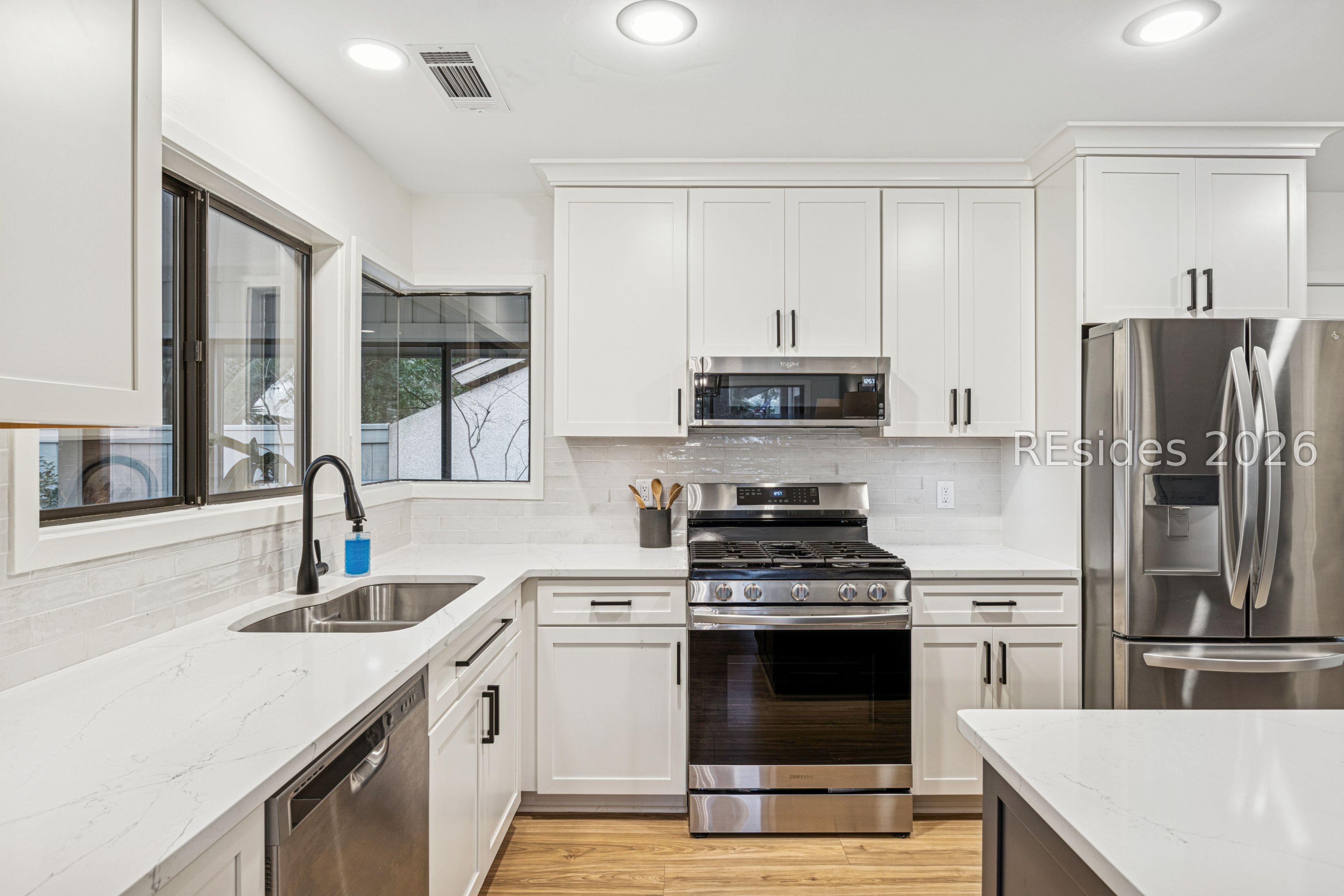 3 Stable Gate Road Hilton Head Island, SC 29926 - Photo 22 of 84 Kitchen