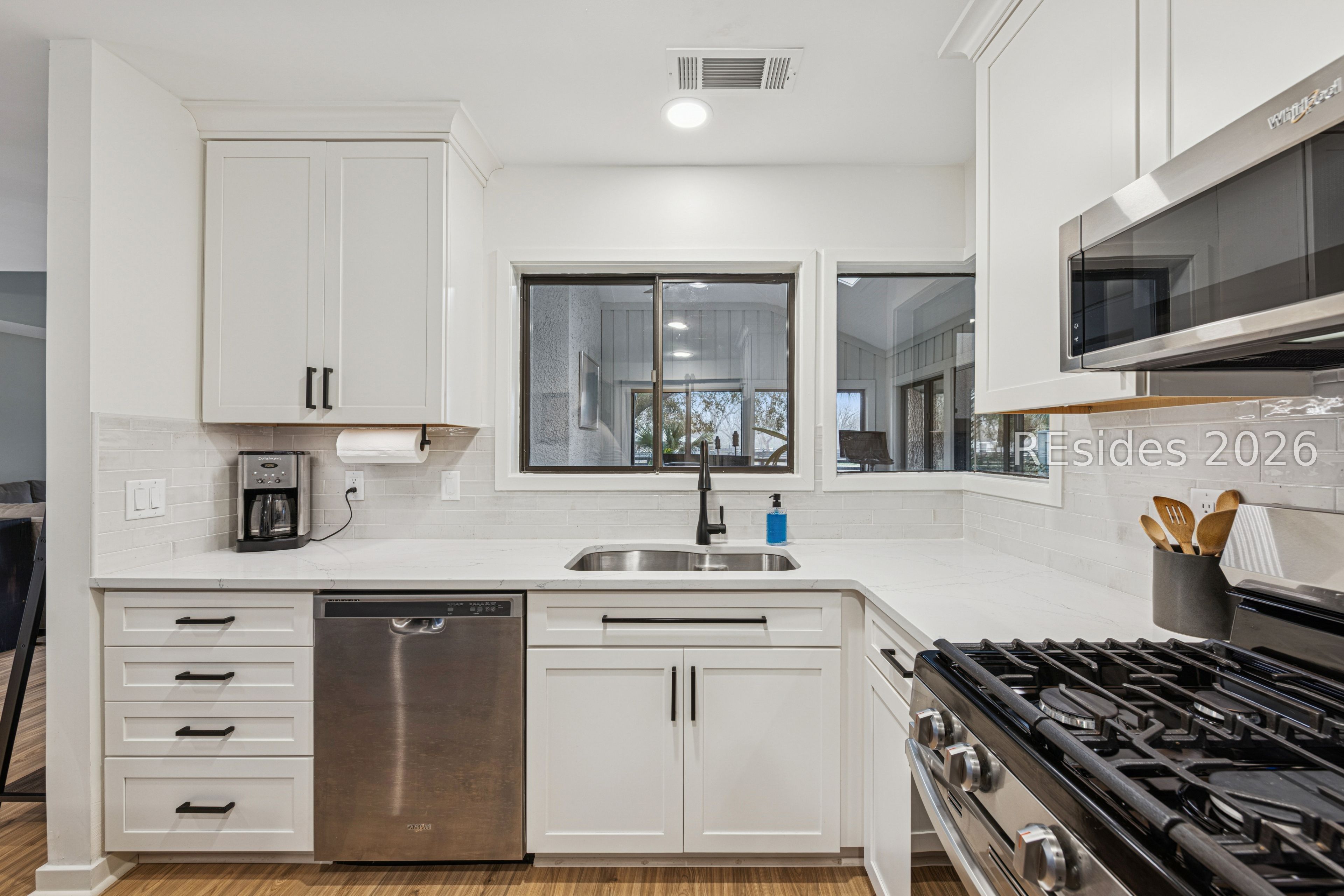 3 Stable Gate Road Hilton Head Island, SC 29926 - Photo 23 of 84 Kitchen