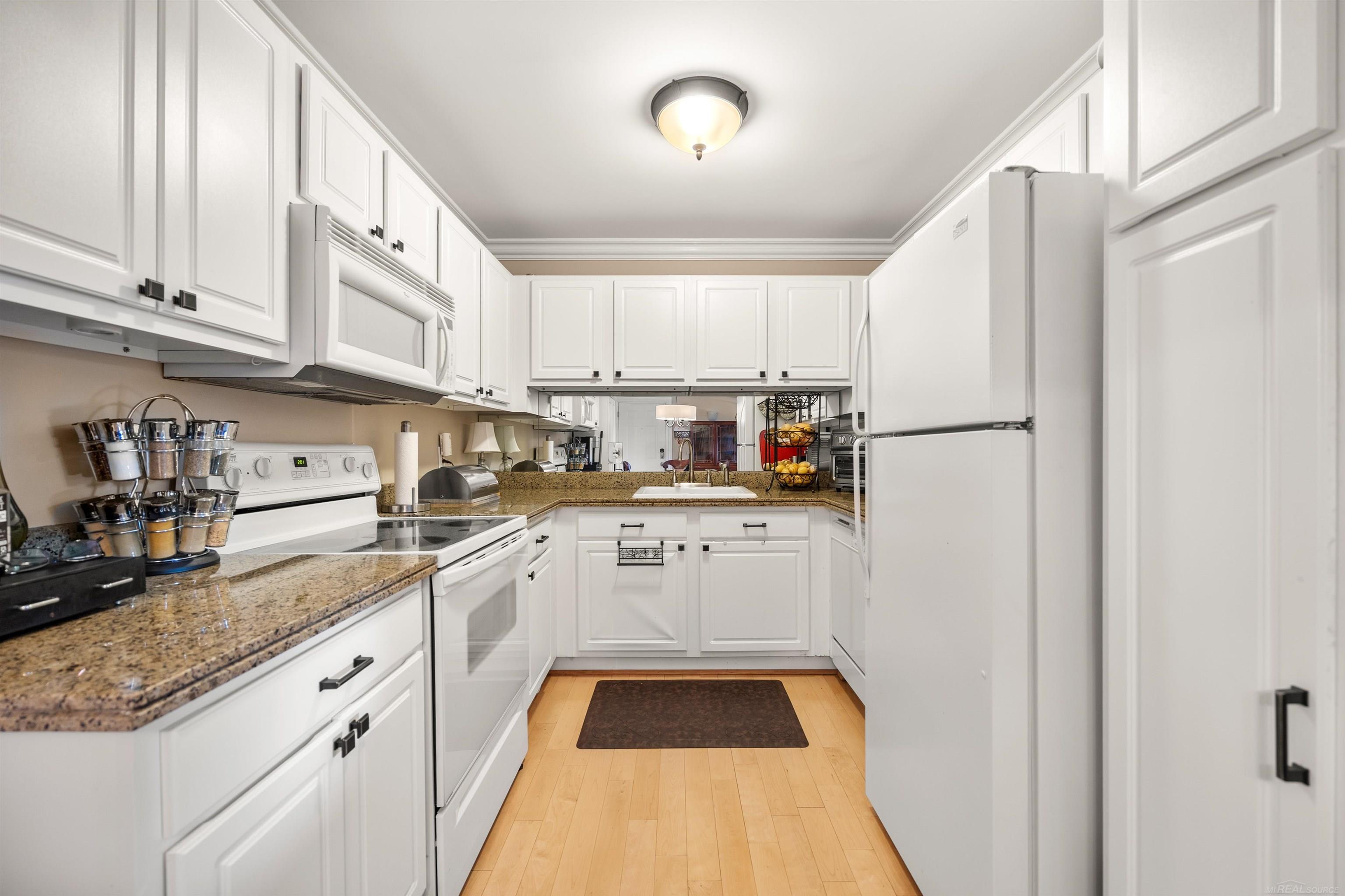 2375 Walton Boulevard, Unit 22 Rochester, MI 48309 - Photo 7 of 20