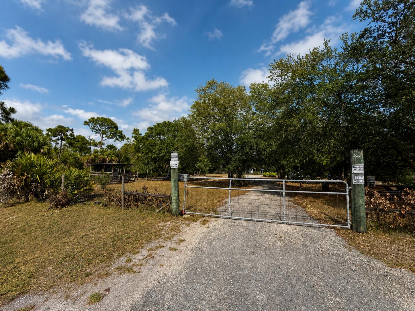 825 South Verda Street Clewiston, FL 33440 - Photo 1 of 7 C7DB0BEC-7735-4948-A9A4-03DA2AA5409E