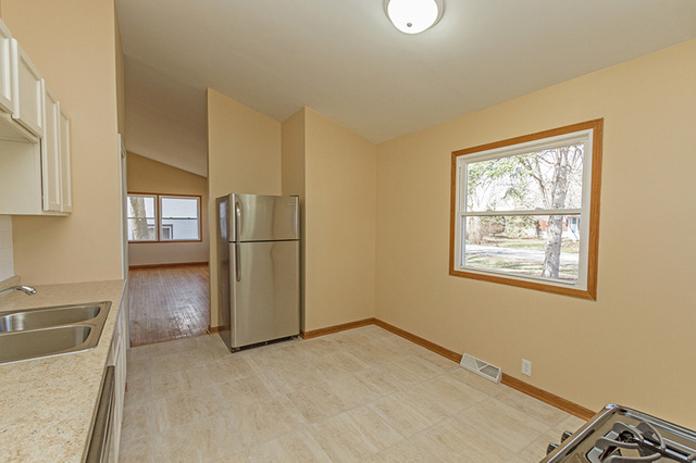 412 Orion Road Batavia, IL 60510 - Photo 8 of 22