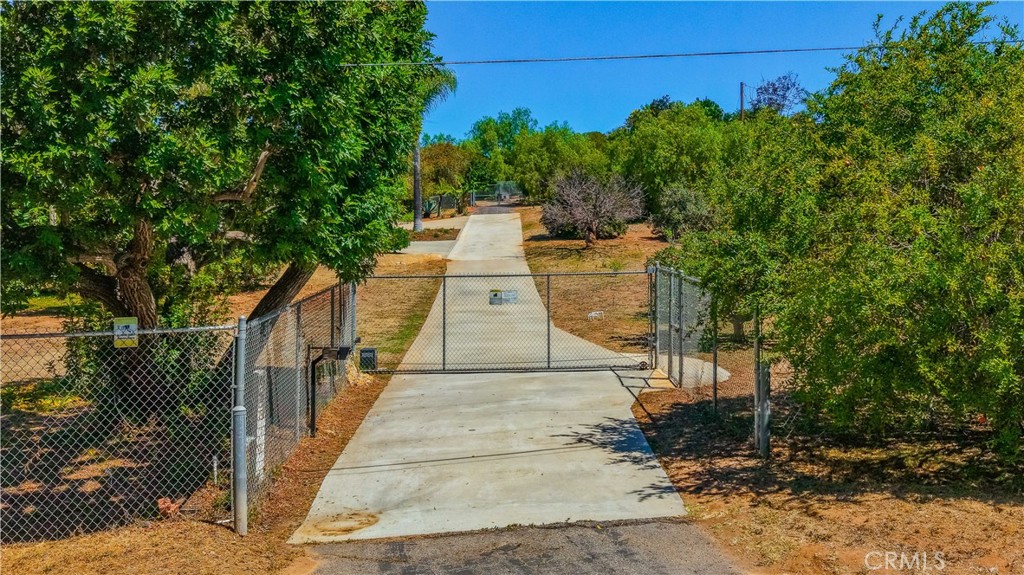 8258 Via Urner Way Bonsall, CA 92003 - Photo 3 of 49