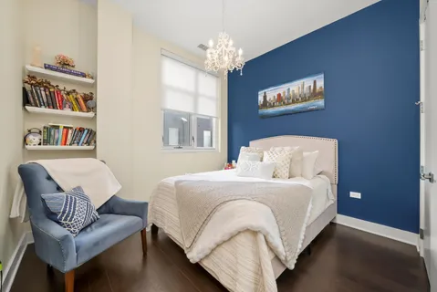 $3,800 | 367 West Locust Street, Unit 304, Chicago, IL 60610