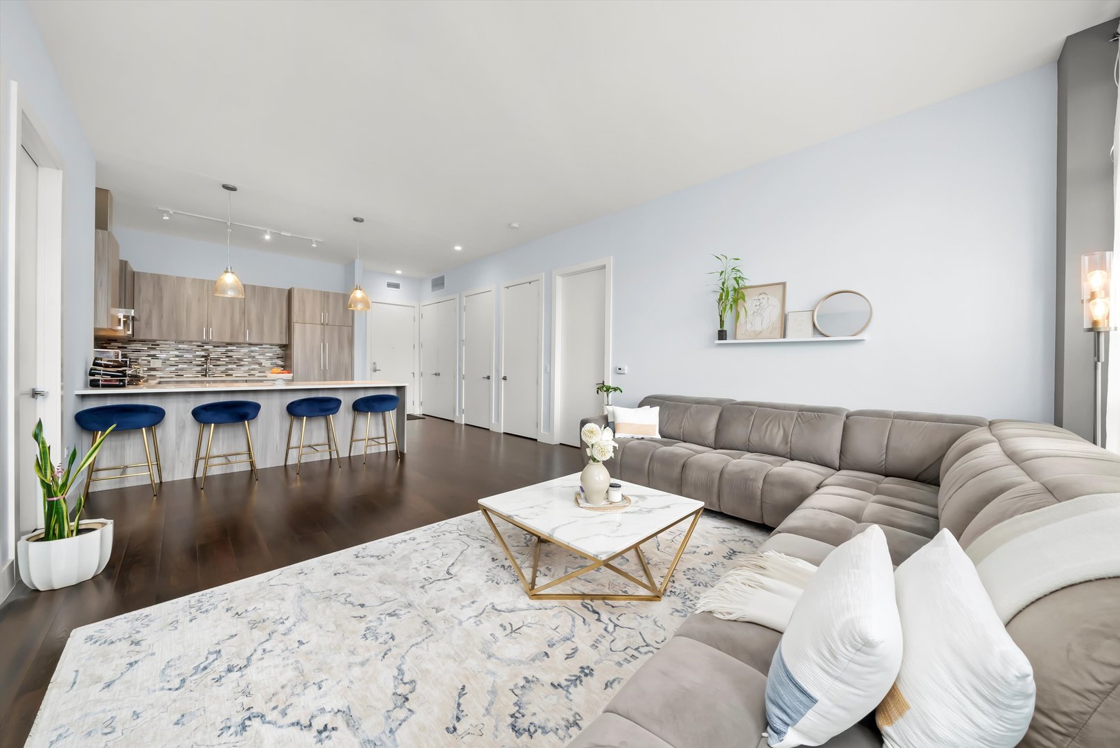 367 West Locust Street, Unit 304 Chicago, IL 60610 - Photo 6 of 16