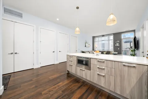 $3,800 | 367 West Locust Street, Unit 304, Chicago, IL 60610