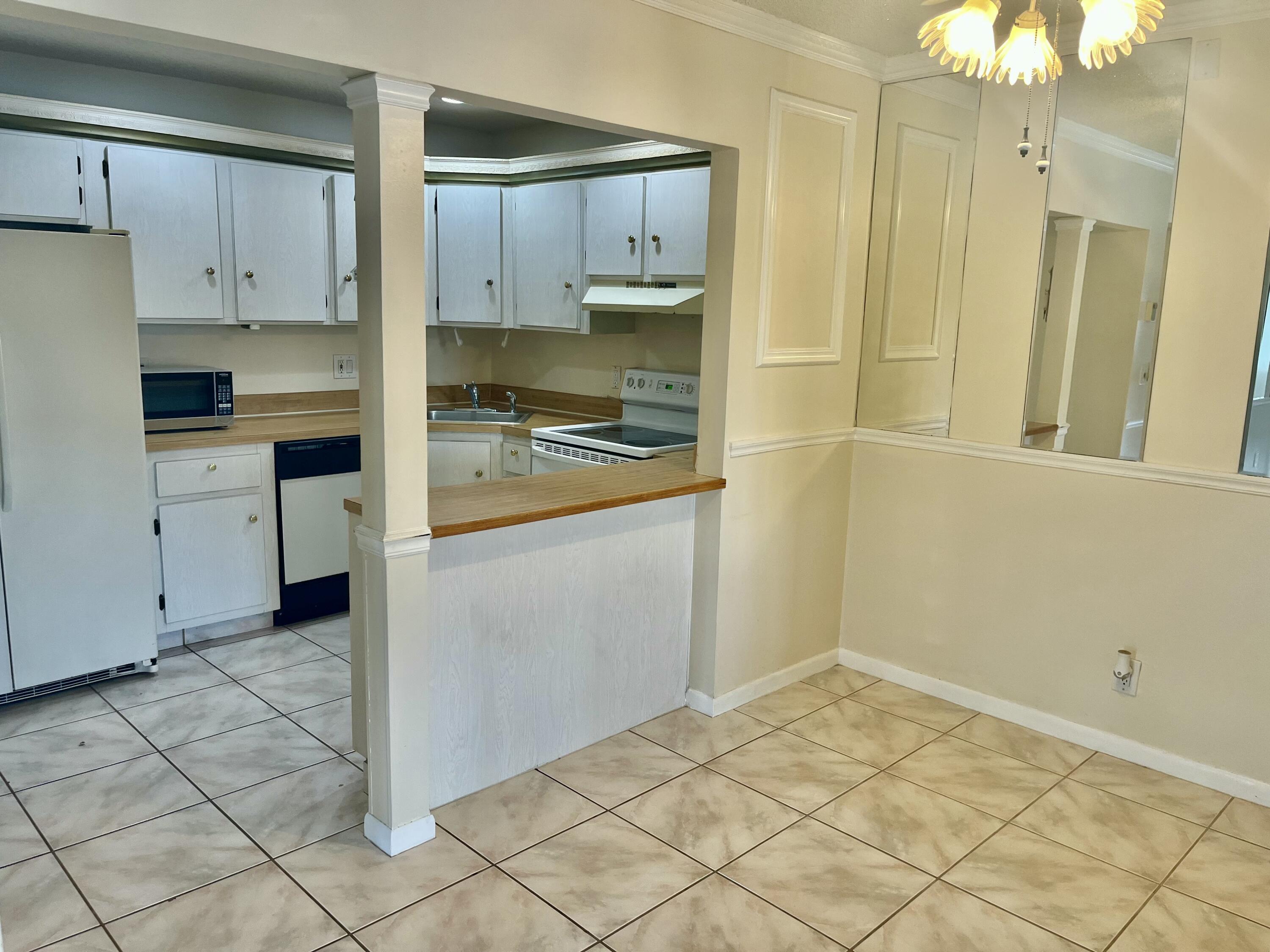 536 Shady Pine Way, Unit C2 Greenacres, FL 33415 - Photo 11 of 28 IMG_5960