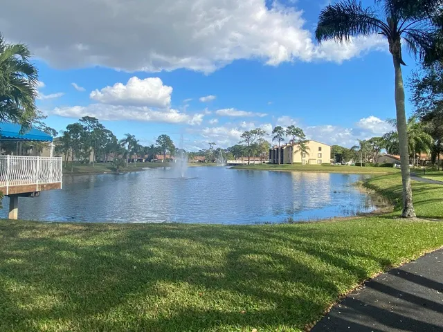 $1,850 | 536 Shady Pine Way, Unit C2, Greenacres, FL 33415