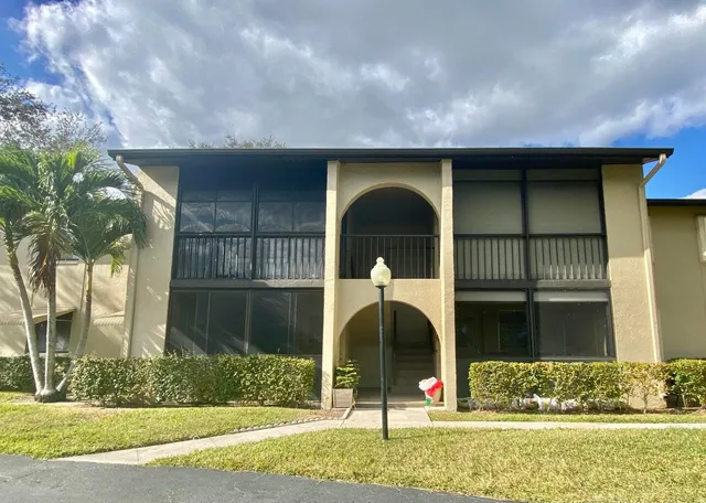 $1,850 | 536 Shady Pine Way, Unit C2, Greenacres, FL 33415