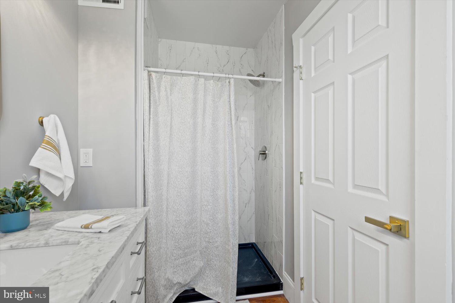 827 North Queen Street Lancaster, PA 17603 - Photo 16 of 23