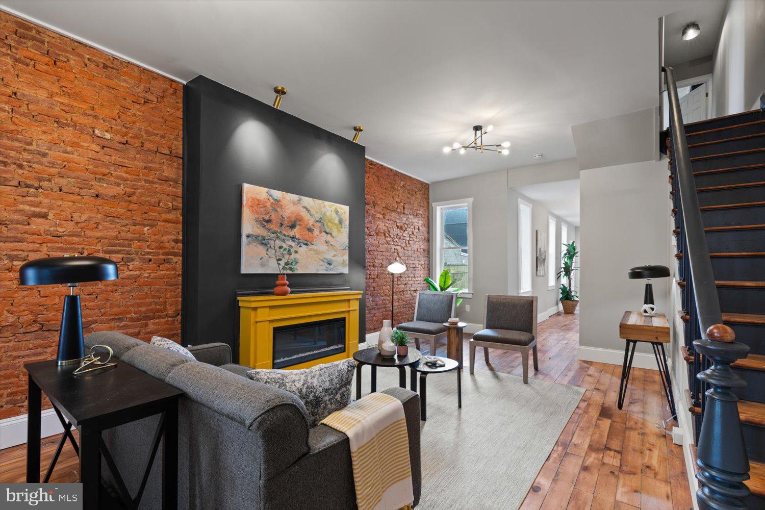 827 North Queen Street Lancaster, PA 17603 - Photo 3 of 23