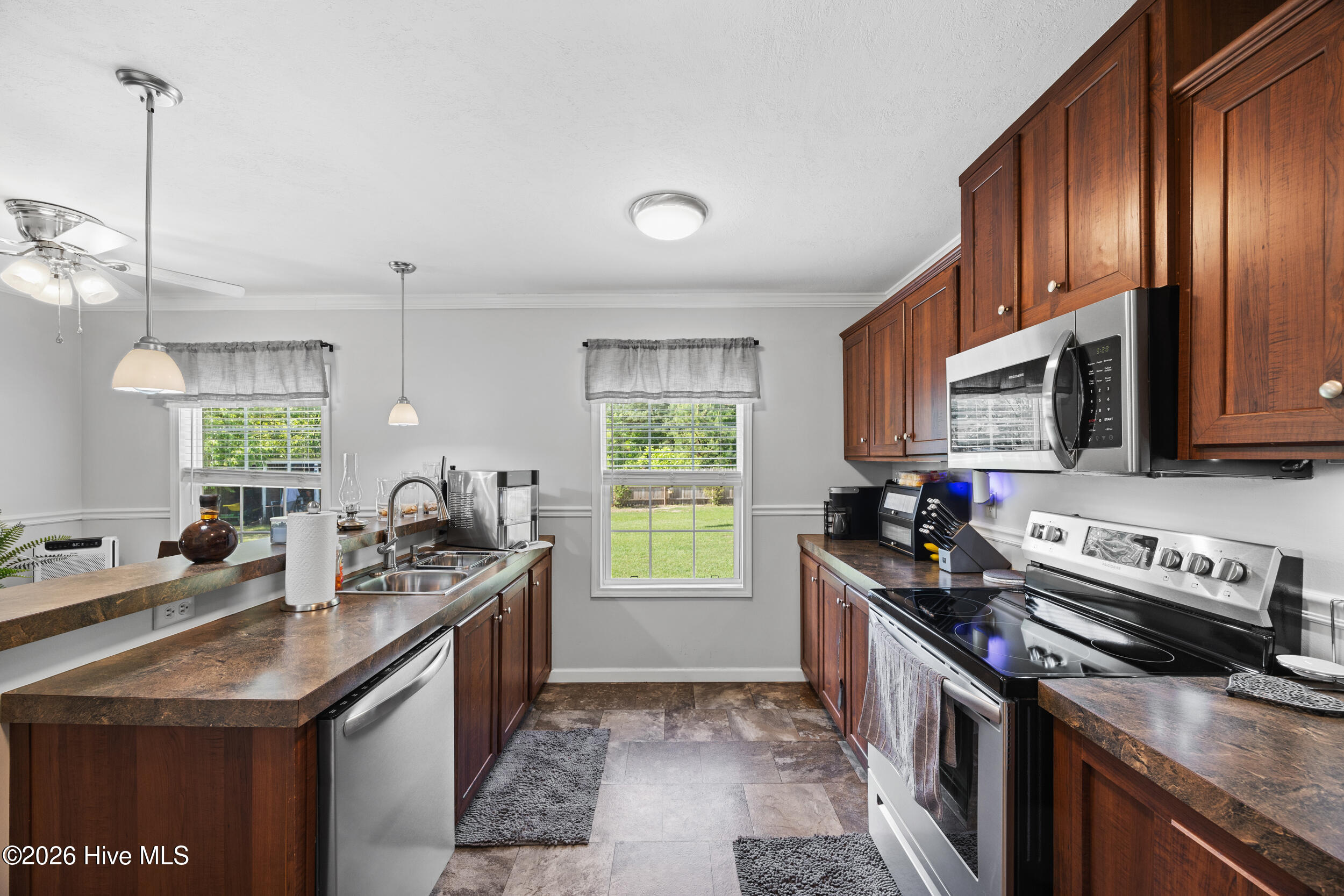 910 Beasley's Mill Road Warsaw, NC 28398 - Photo 5 of 24 22_kitchen