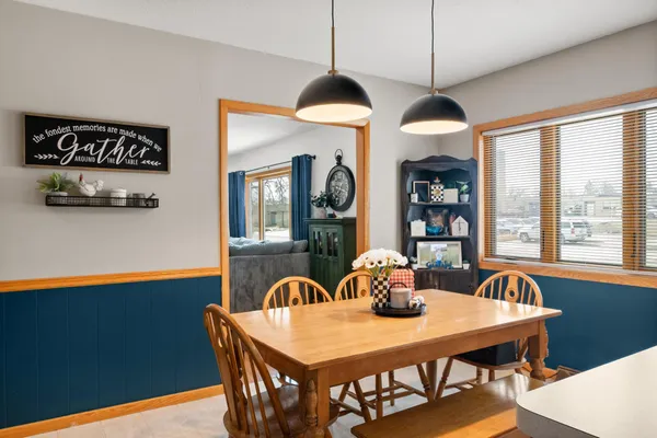 $274,900 | 26 7th Avenue Southeast, Mayville, ND 58257