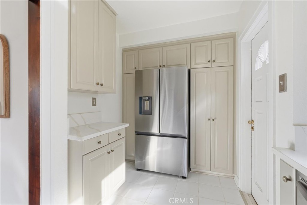 650 Roycroft Avenue Long Beach, CA 90814 - Photo 15 of 50