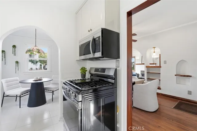 $1,599,000 | 650 Roycroft Avenue, Long Beach, CA 90814