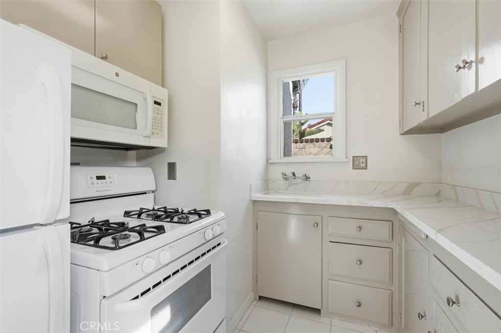 650 Roycroft Avenue Long Beach, CA 90814 - Photo 37 of 50