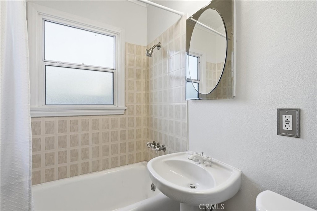 650 Roycroft Avenue Long Beach, CA 90814 - Photo 41 of 50