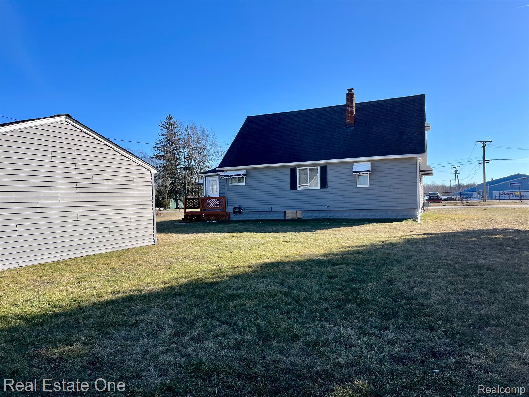 5588 Davison Road Lapeer, MI 48446 - Photo 4 of 39 Gallery Image 4