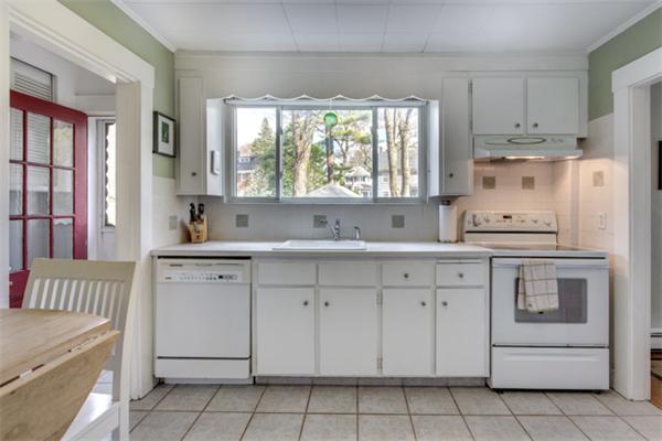 53 Cliff Road Milton, MA 02186 - Photo 7 of 14 Gallery Image 7