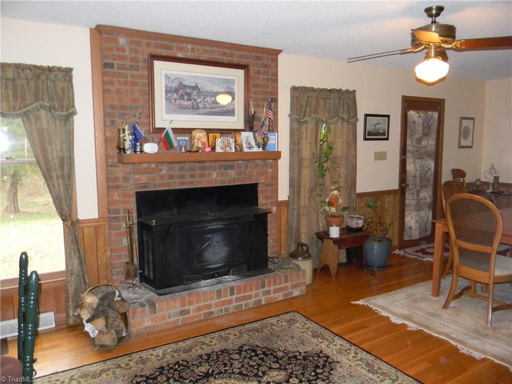 5721 Drake Road Greensboro, NC 27406 - Photo 11 of 30 Gallery Image 11