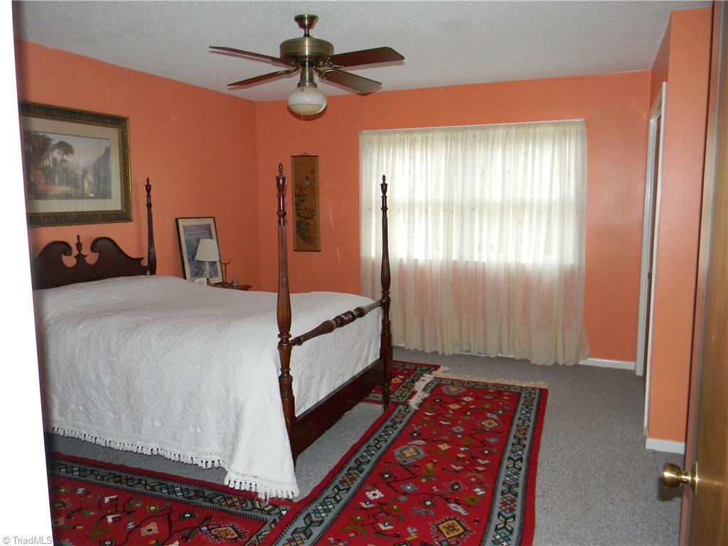 5721 Drake Road Greensboro, NC 27406 - Photo 17 of 30 Gallery Image 17