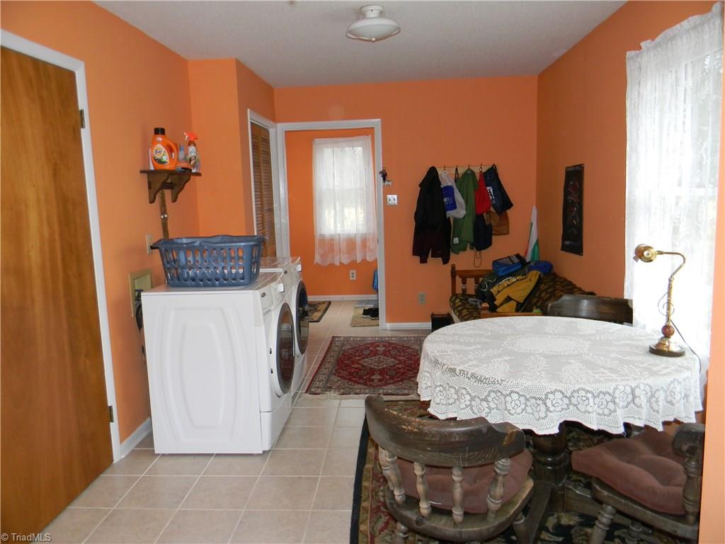 5721 Drake Road Greensboro, NC 27406 - Photo 20 of 30 Gallery Image 20