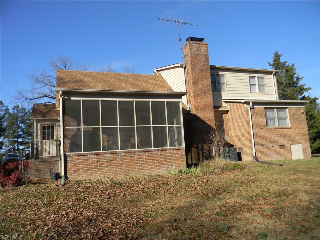 5721 Drake Road Greensboro, NC 27406 - Photo 4 of 30 Gallery Image 4