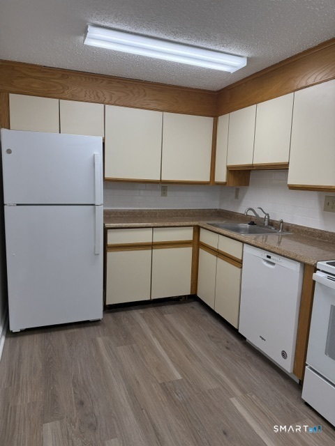 949 Pleasant Valley Road, Unit 23 South Windsor, CT 06074 - Photo 4 of 14