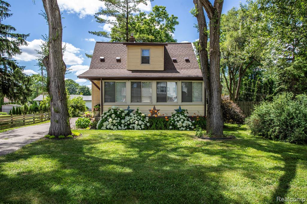 3628 Cone Avenue Rochester Hills, MI 48309 - Photo 1 of 18
