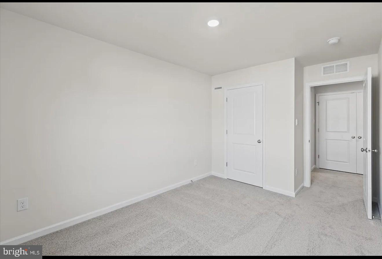 21 Whaler Drive Runnemede, NJ 08078 - Photo 12 of 20 a view of room