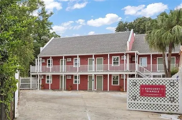 $1,375 | 1713 Burgundy Street, Unit 104, New Orleans, LA 70116