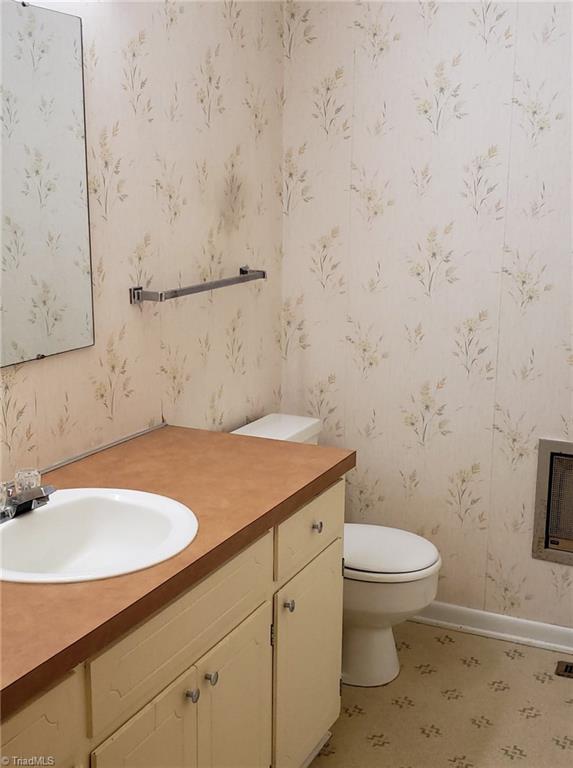 270 Boggs Road Thomasville, NC 27360 - Photo 11 of 20 Gallery Image 11
