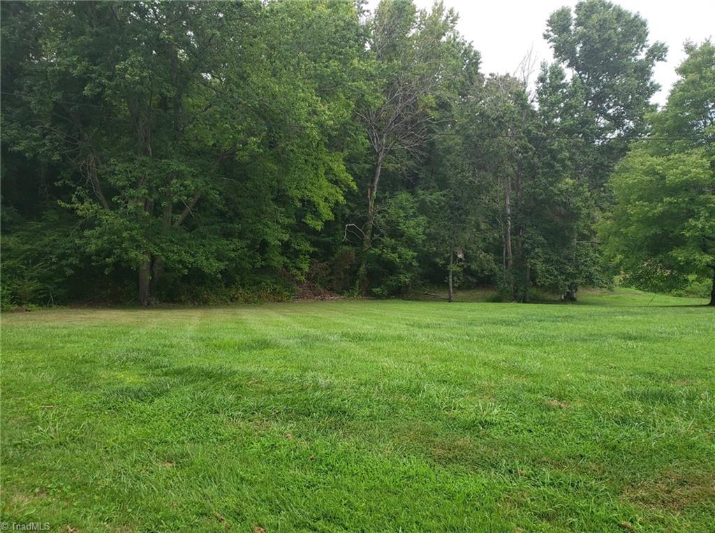 270 Boggs Road Thomasville, NC 27360 - Photo 3 of 20 Gallery Image 3