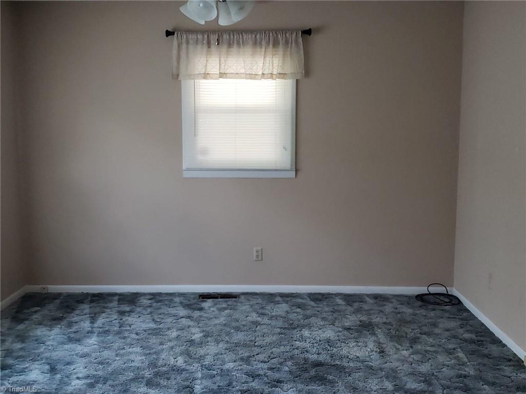 270 Boggs Road Thomasville, NC 27360 - Photo 6 of 20 Gallery Image 6