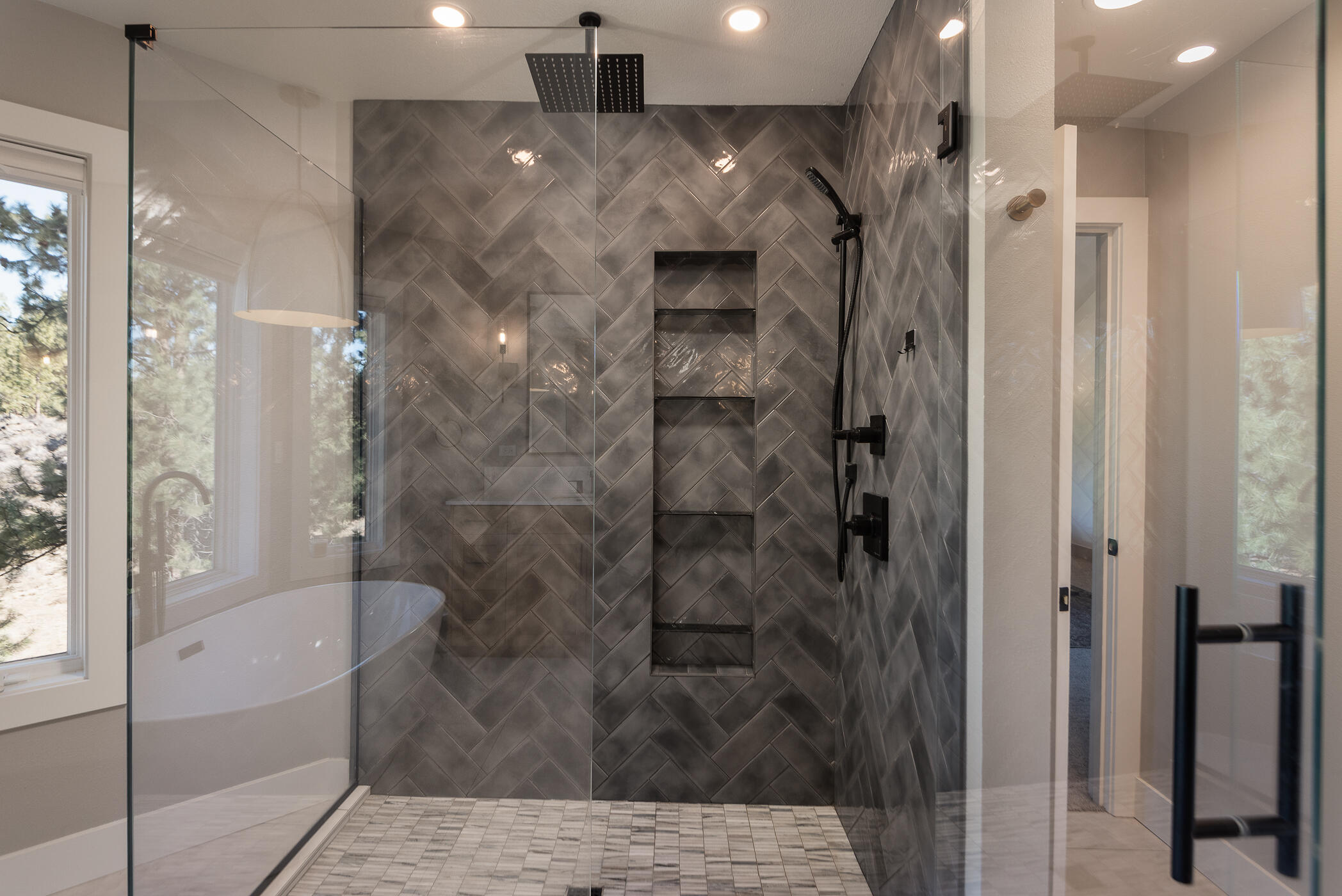 60012 West Ridgeview Drive Bend, OR 97702 - Photo 16 of 55 a bathroom with a shower