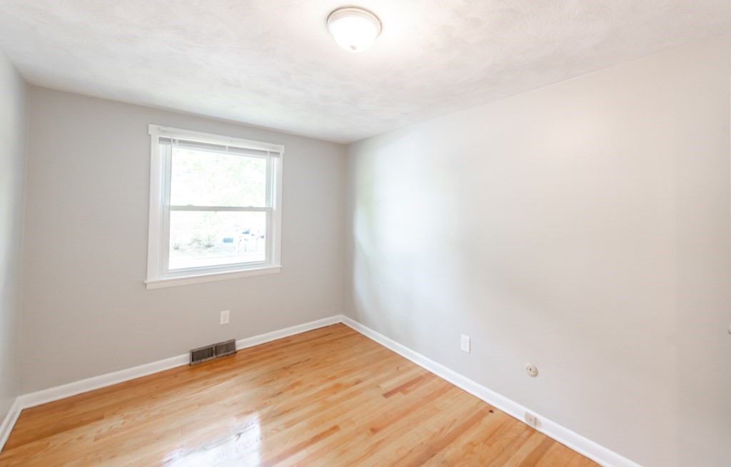 43 Berard Circle Springfield, MA 01128 - Photo 17 of 26 Gallery Image 17