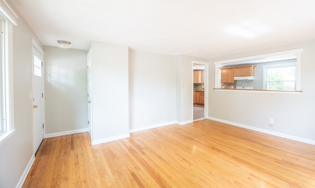 43 Berard Circle Springfield, MA 01128 - Photo 9 of 26 Gallery Image 9