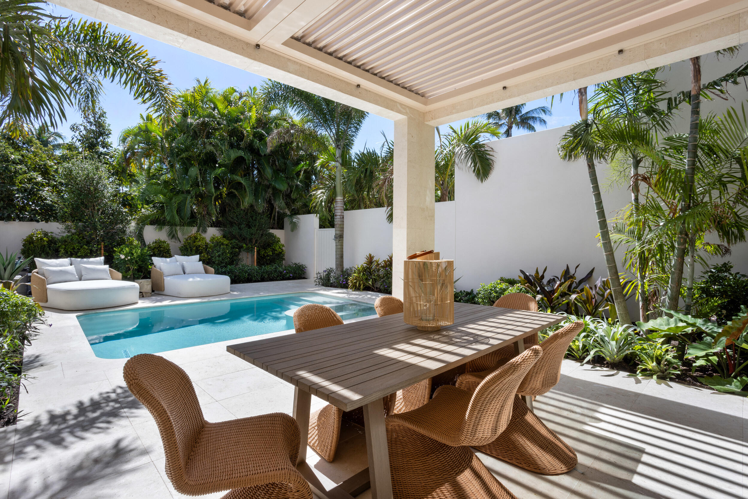 1252 George Bush Boulevard Delray Beach, FL 33483 - Photo 20 of 63 a view of an outdoor space with seating