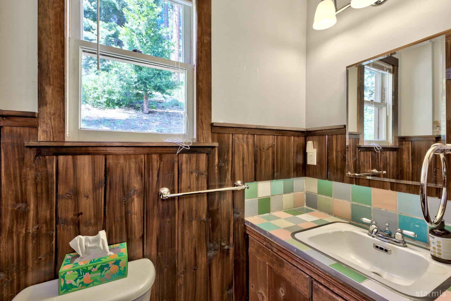 1009 Cathedral Road South Lake Tahoe, CA 96150 - Photo 23 of 27