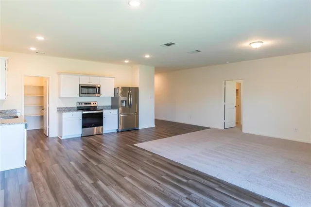 $2,050 | 5508 Brownstone Lane, Fort Worth, TX 76036