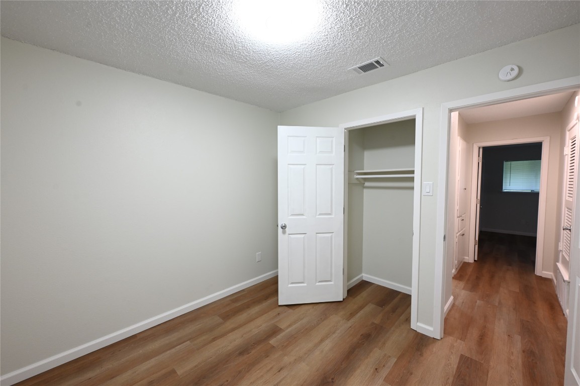 9715 Oak Hollow Drive Austin, TX 78758 - Photo 11 of 15