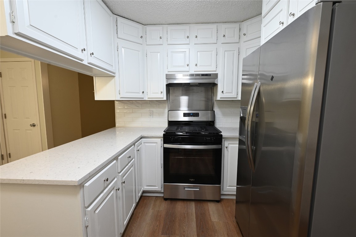 9715 Oak Hollow Drive Austin, TX 78758 - Photo 3 of 15