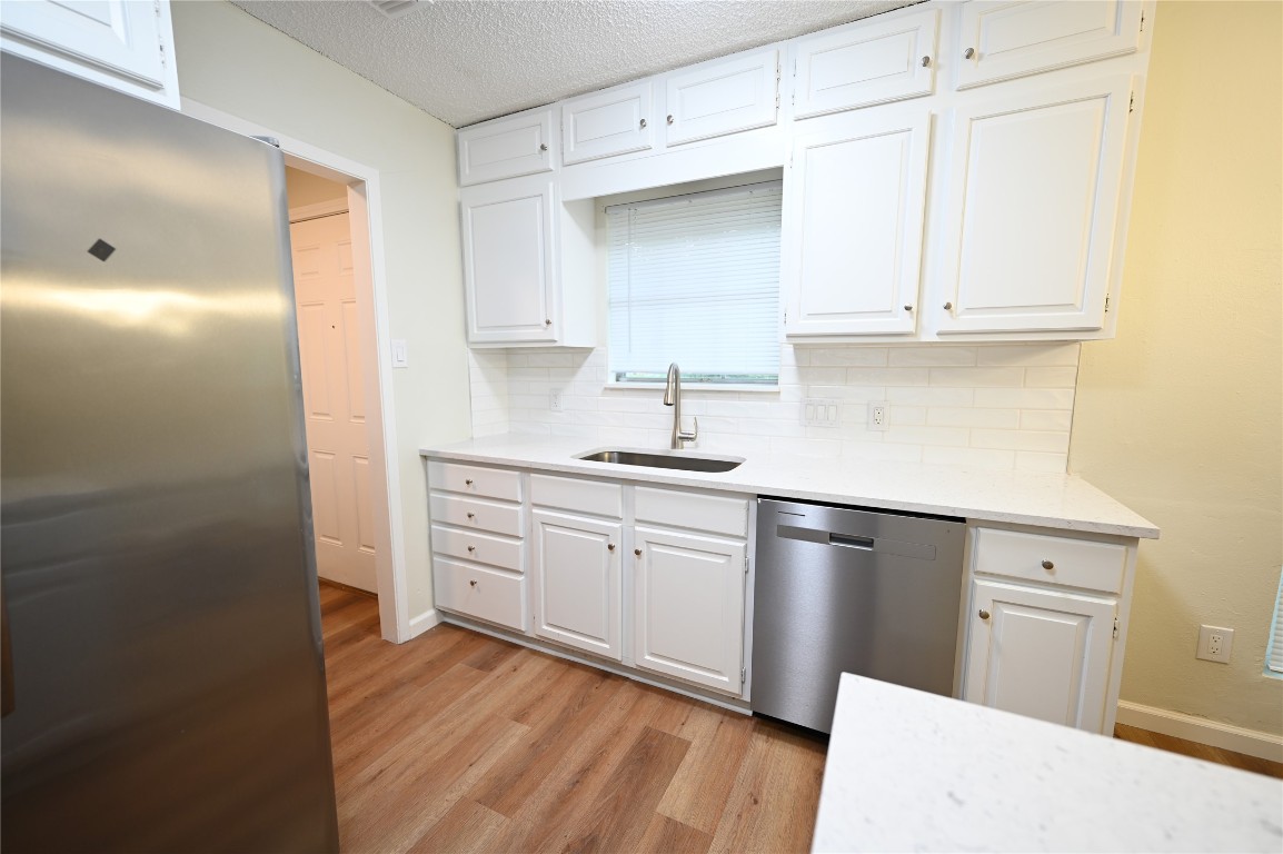 9715 Oak Hollow Drive Austin, TX 78758 - Photo 4 of 15