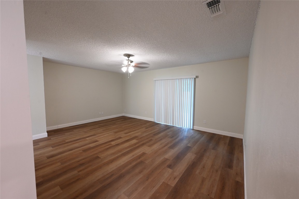 9715 Oak Hollow Drive Austin, TX 78758 - Photo 7 of 15