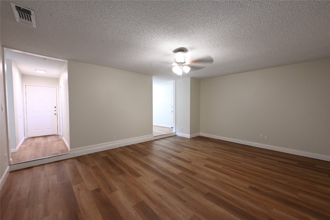 9715 Oak Hollow Drive Austin, TX 78758 - Photo 8 of 15