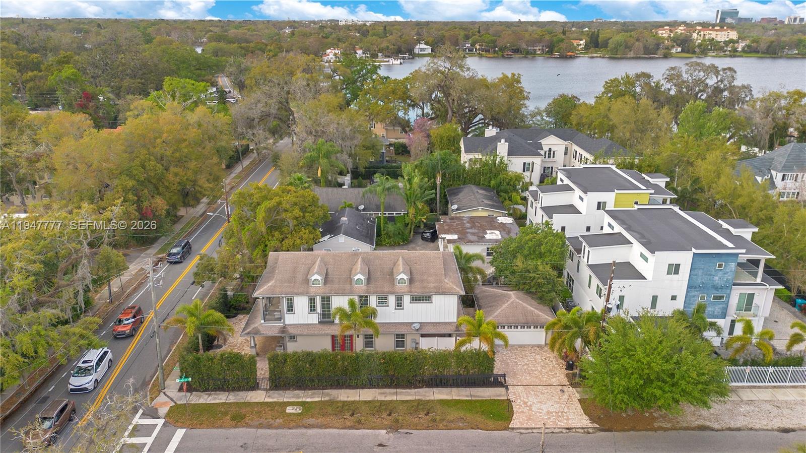 555 Peachtree Road Orlando, FL 32804 - Photo 24 of 35 a view of a city with lake